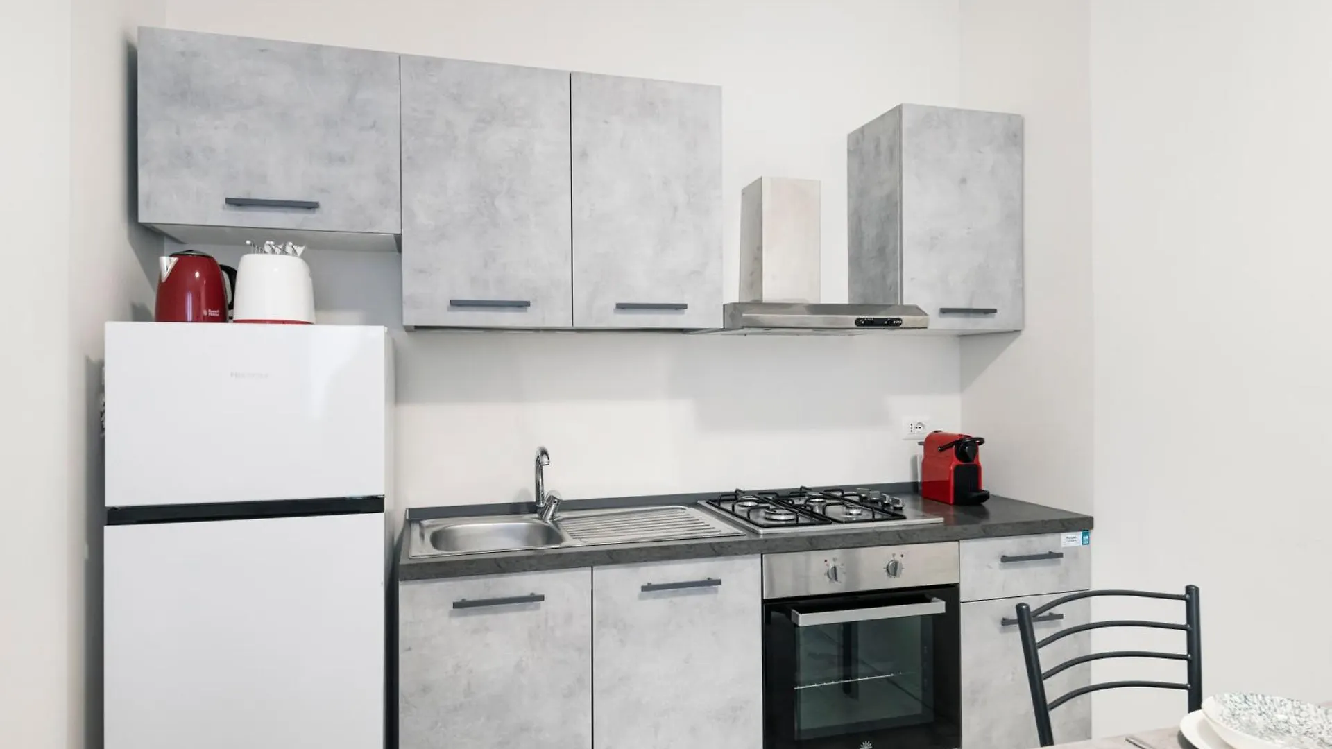 Easylife - Appartamento Elegante Moderno E Accogliente - La Tua Oasi In Citta Milan Apartment
