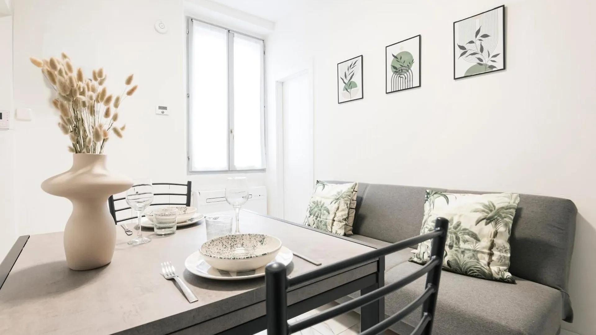 Easylife - Appartamento Elegante Moderno E Accogliente - La Tua Oasi In Citta Milan 0*,