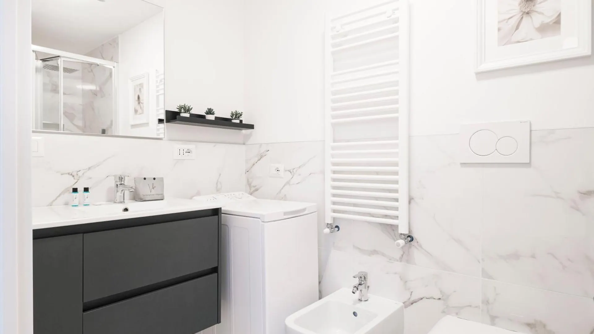 Easylife - Appartamento Elegante Moderno E Accogliente - La Tua Oasi In Citta Milan Italy